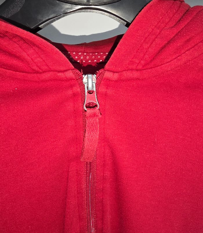 Veste rouge a capuche S - photo numéro 3