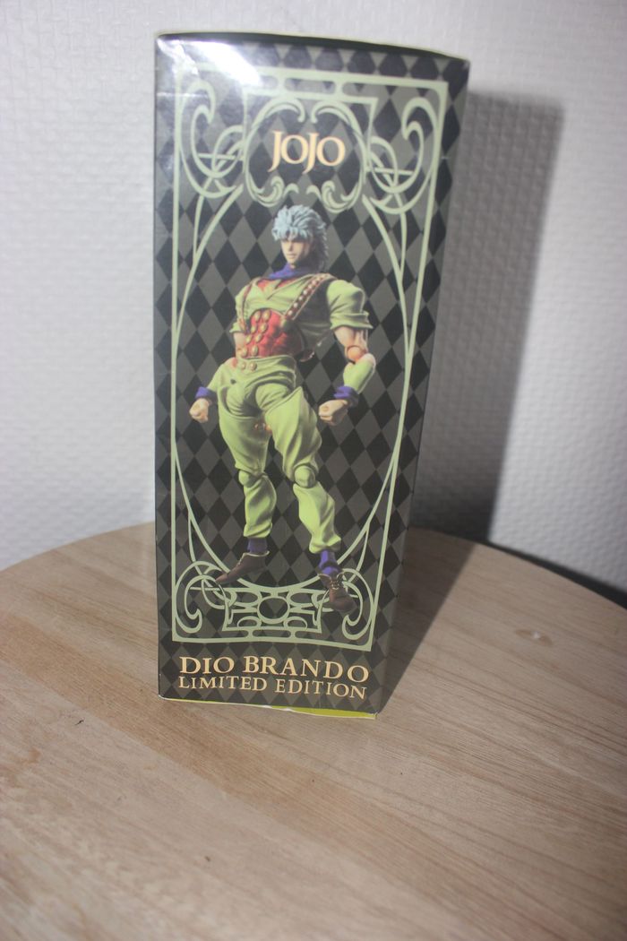 JJBA  Super Action Statues Medicos figures of Jonathan and Dio limited edition - photo numéro 8
