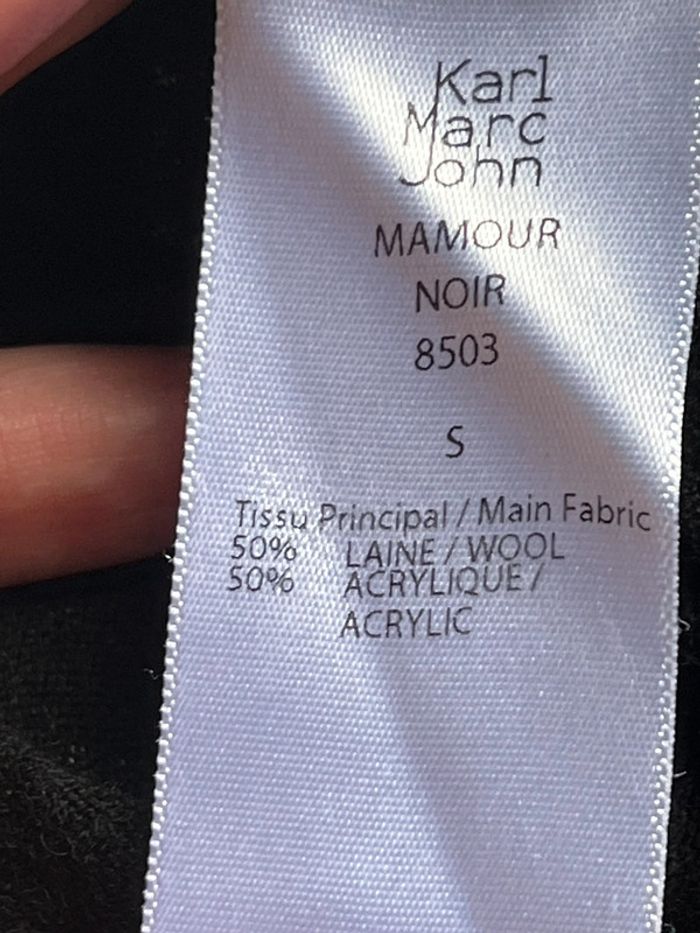 Pull fin noir avec cœurs Karl Marc John S comme neuf - photo numéro 6