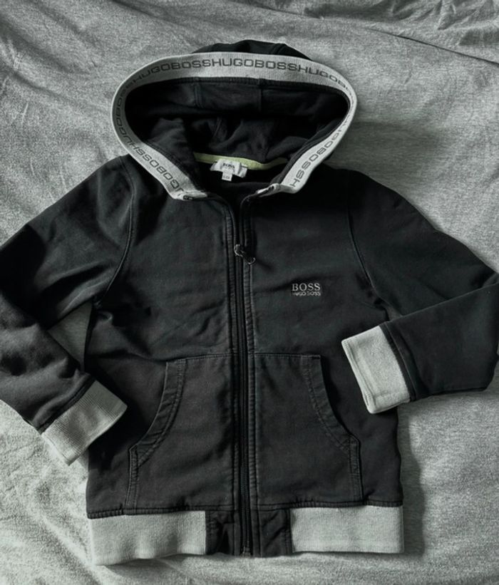Veste Hugo Boss à capuche 4/5 ans