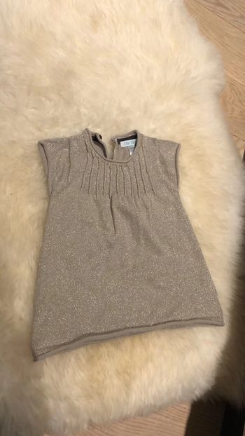 Robe dorée à paillettes6 mois