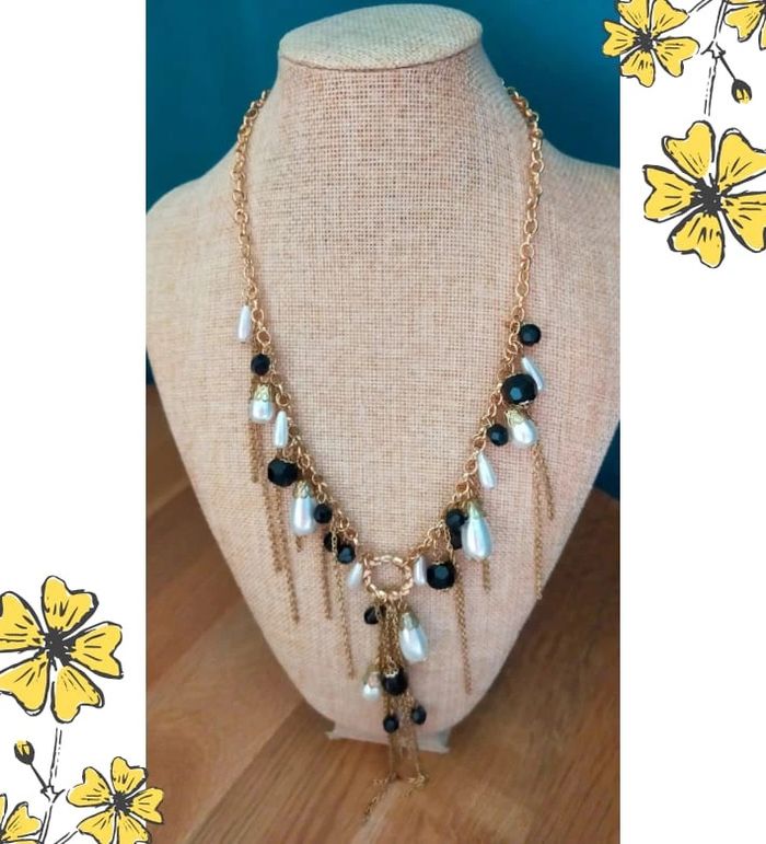 Collier chaîne dorée à pampilles noires & perles nacrées - photo numéro 5