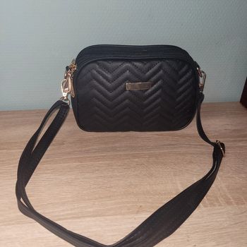 Sac à bandoulière liquidation dernière pièce !