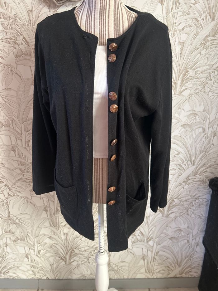 Gilet noir boutons