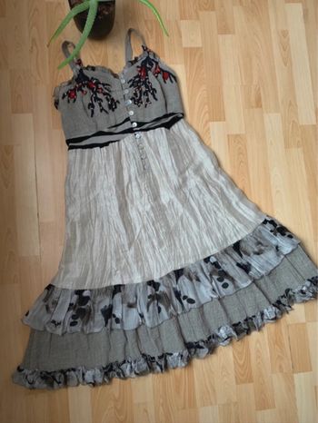 Magnifique robe avec perles Marila taille 42/44