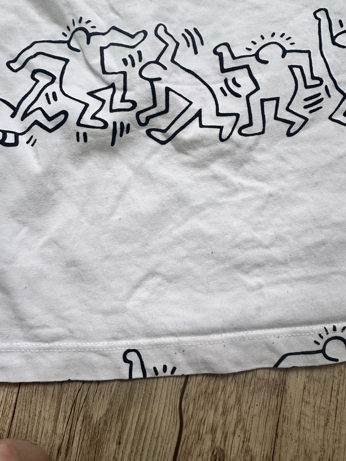 T shirt Zara cœur Keith haring  9 ans - photo numéro 4