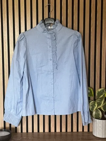 Chemise bleu clair