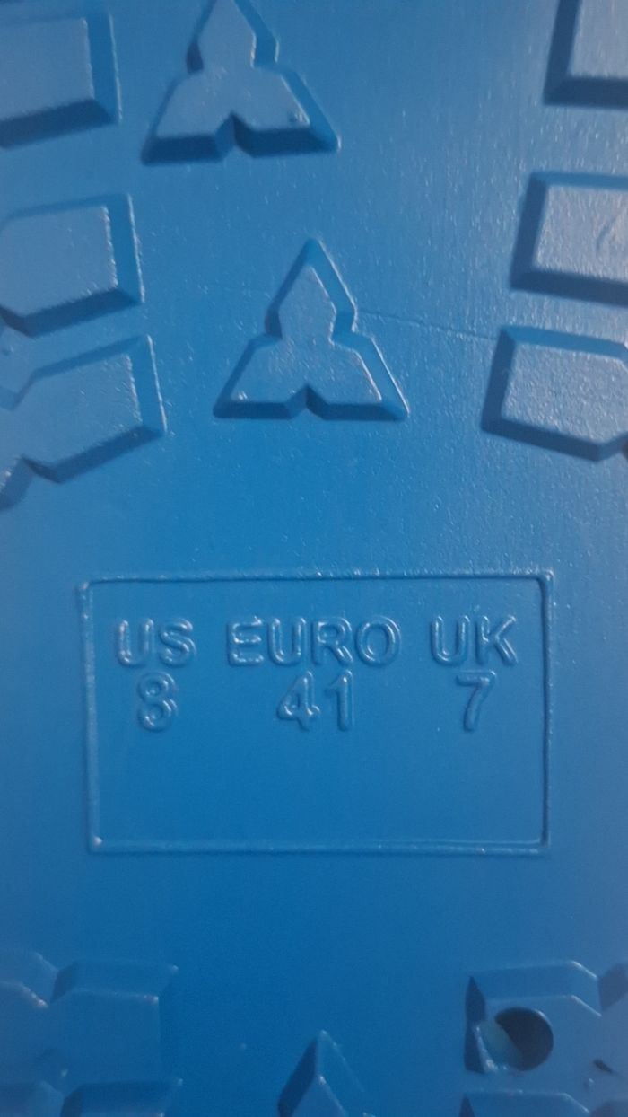 Claquette a air taille 41 - photo numéro 3