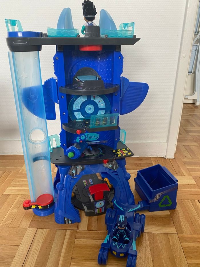 Quartier général + voiture de course flashcar Pyjamasques - photo numéro 3