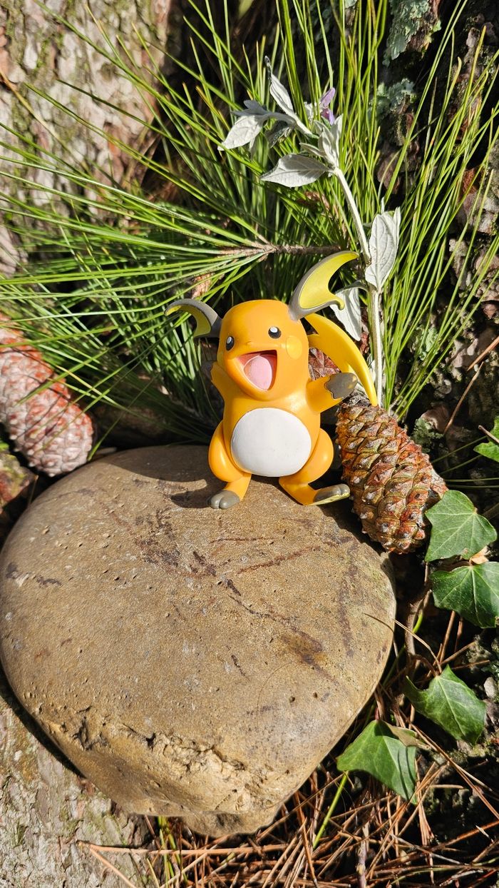 Super figurine Pokemon Nintendo Raichu