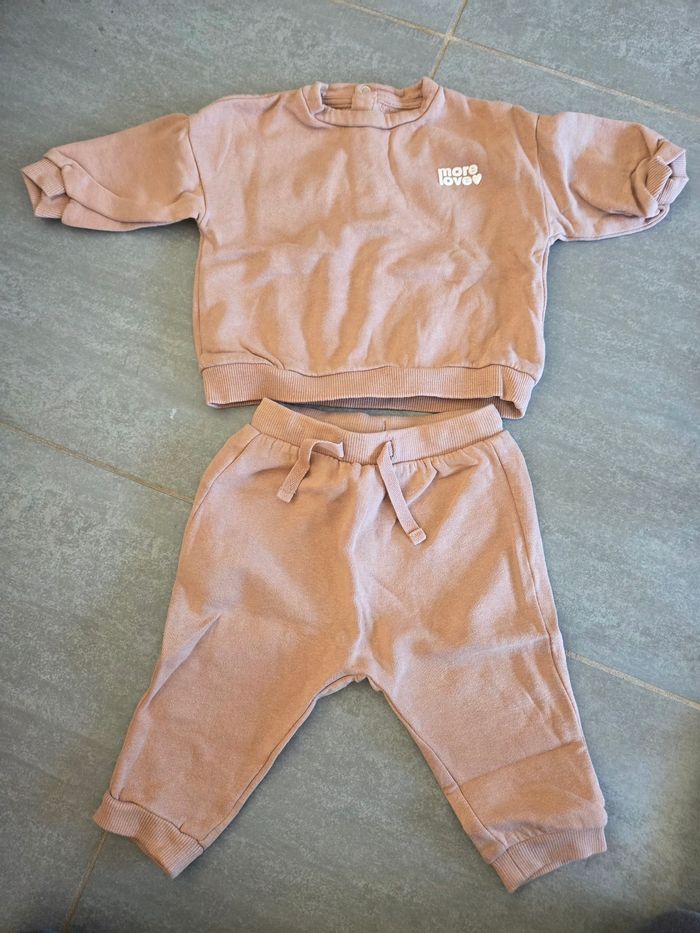 Ensemble jogging taille 6mois