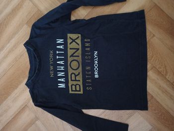 Haut  6 Ans  " Kiabi " TBE