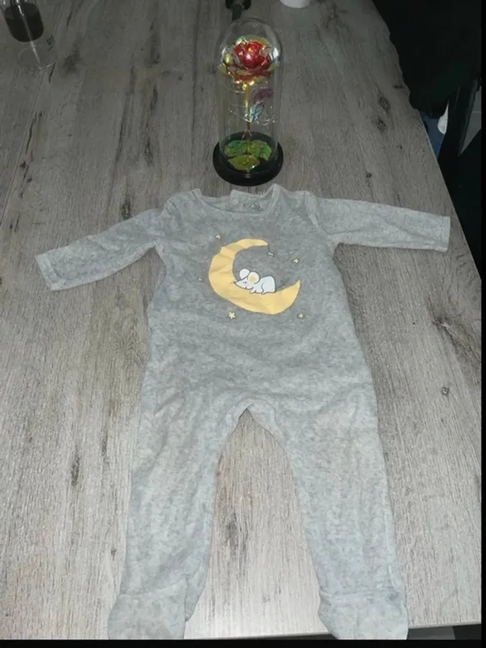 🌙 Grenouillère bébé avec motif lune 🌙