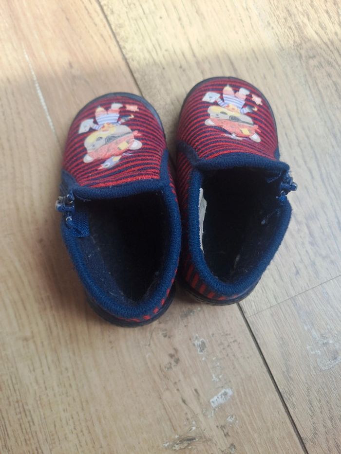 Chaussons 19 - photo numéro 3