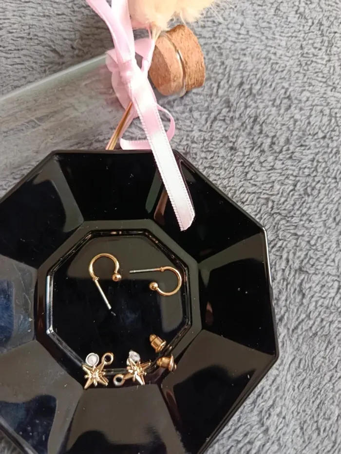 Boucles d'oreilles étoiles doré - photo numéro 4
