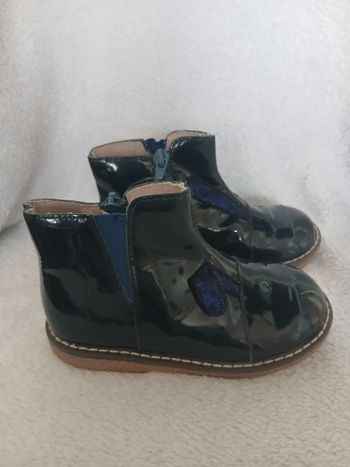 Jolies bottines vernies bleu pointure 25