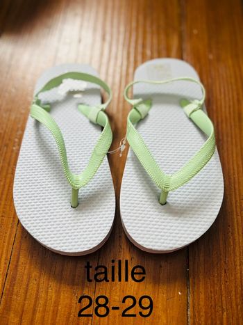 tongs taille 28-29