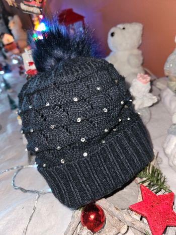 Bonnet à strass bleu