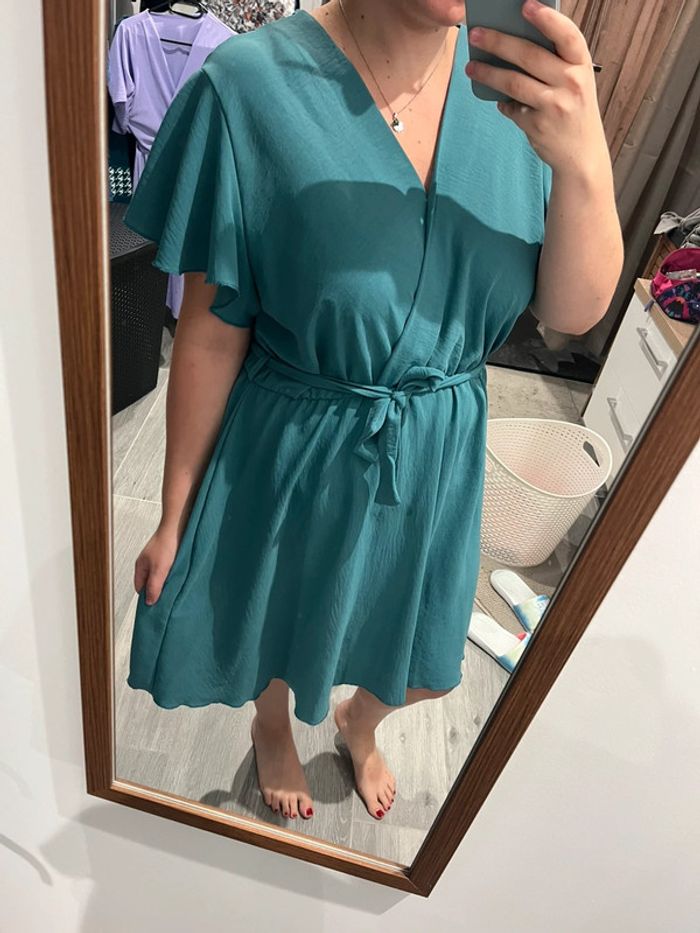 Robe bleue clair col V - photo numéro 3