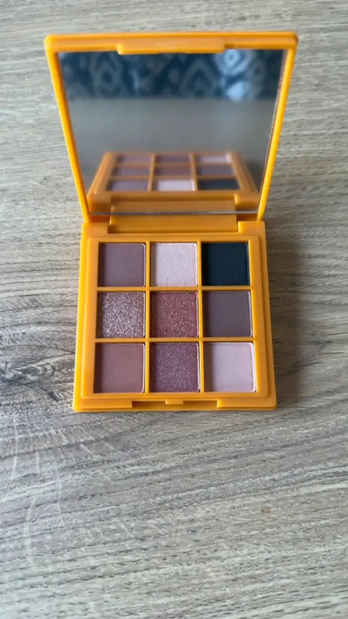 Palette lash step