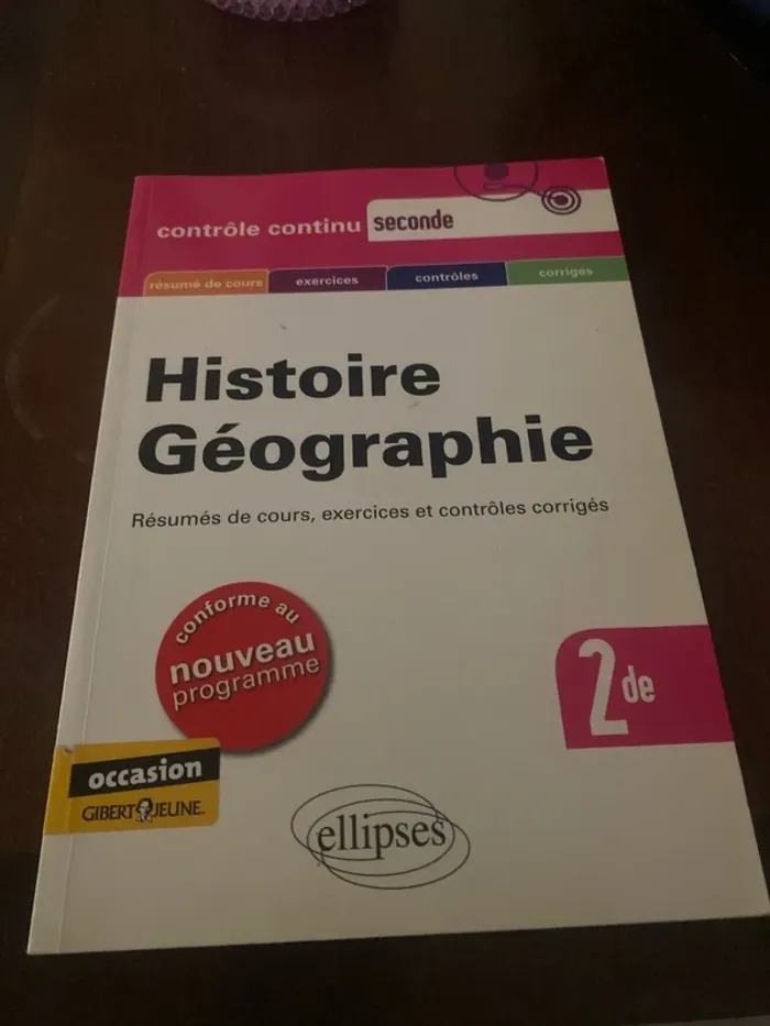 Livre histoire Géographie seconde Très bon état