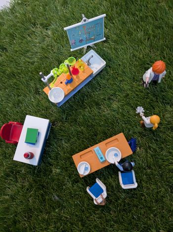 Salle de classe chimie playmobil