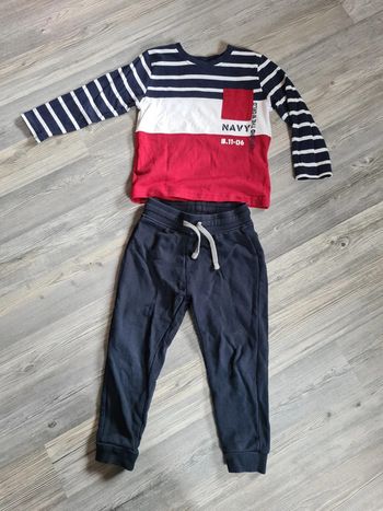 Ensemble jogging et Tee-shirt 3 ans