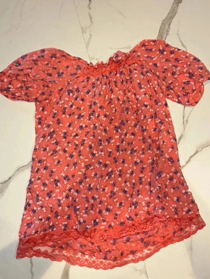 T-shirt fluide corail à fleurs – Taille M/L