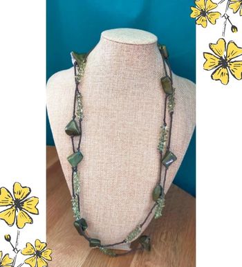 Collier Vert d’Aventure _ Collection Émeraude Urbaine