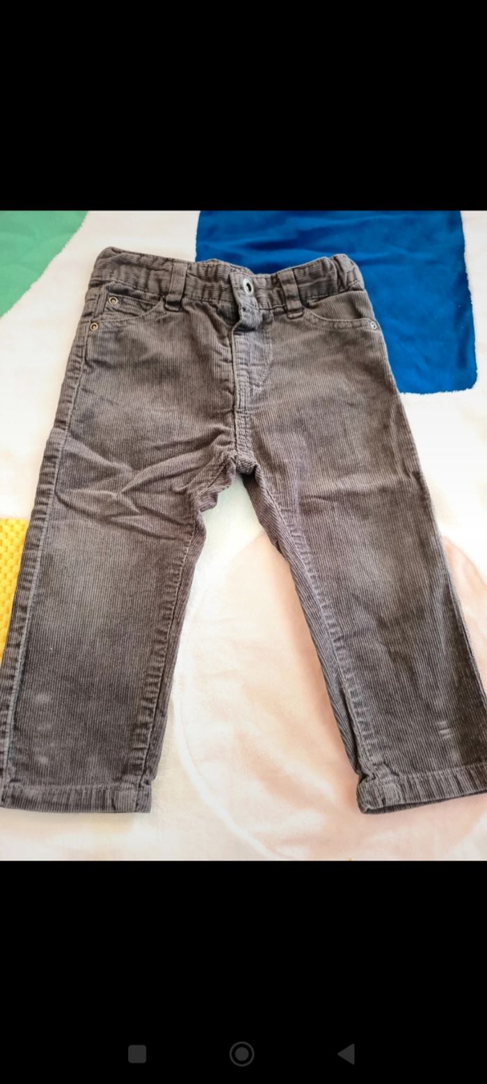 Lot pantalons velours 18 mois - photo numéro 3