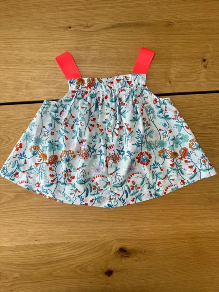 Blouse en tissu liberty Maynard tons blanc/vert/rouge et bretelles orange fluo - Taille 3 Ans - photo numéro 7