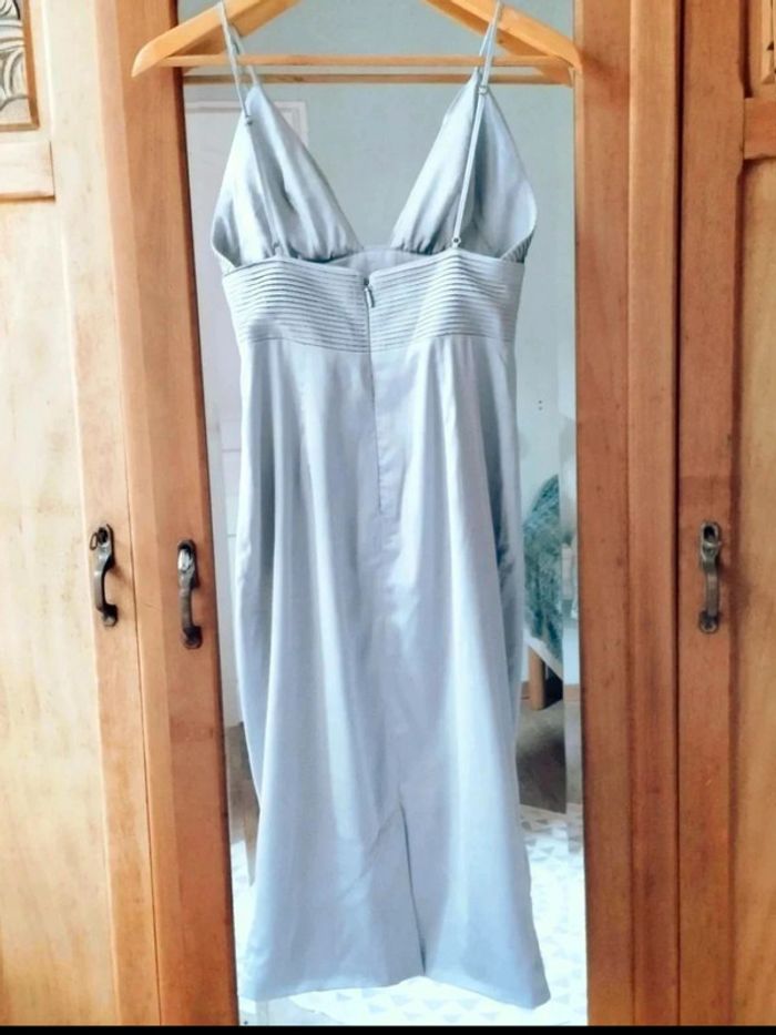 Robe  crayon empire  -  Satin  - gris  argenté - House  of  CB  - S=XS  actuel  - Neuve - photo numéro 8