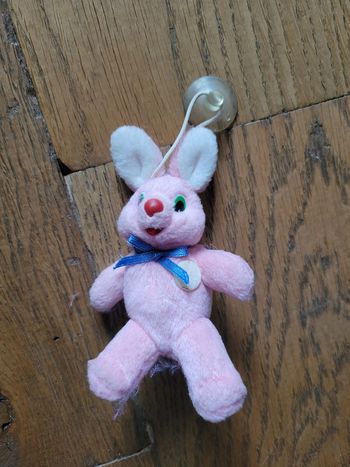 Peluche lapin duracell ventouse