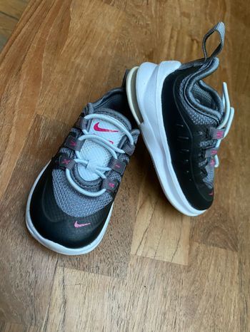 Baskets Air Max état neuf pointure 19,5 Nike