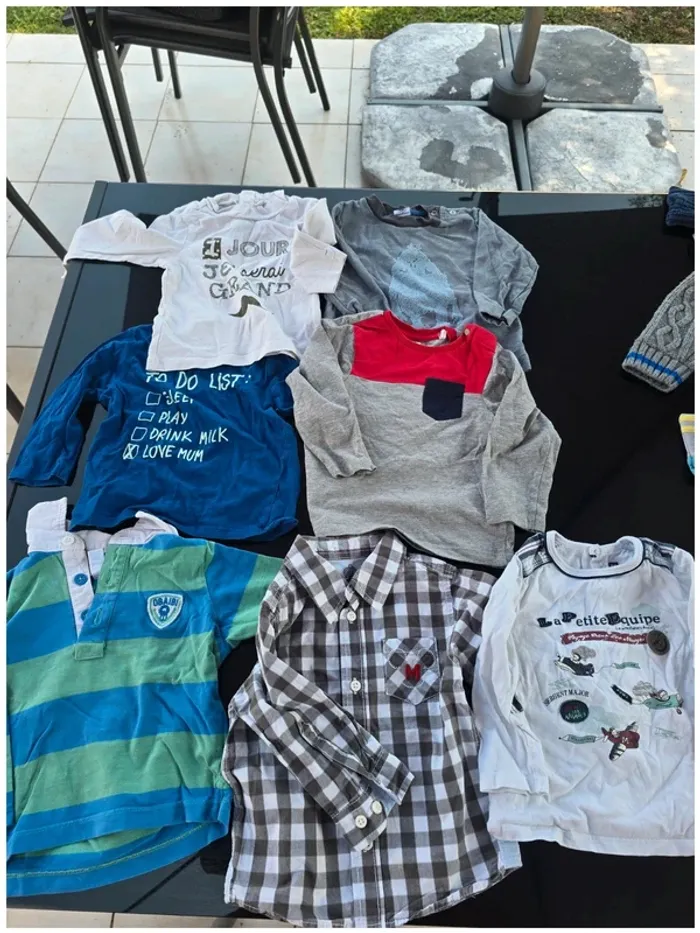 Lot 18 vêtements garçon 18 mois - photo numéro 3
