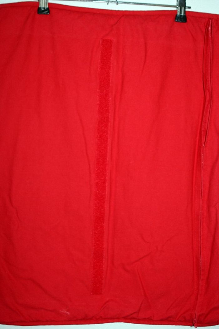 Housse rouge pour repose pied Poang - photo numéro 4