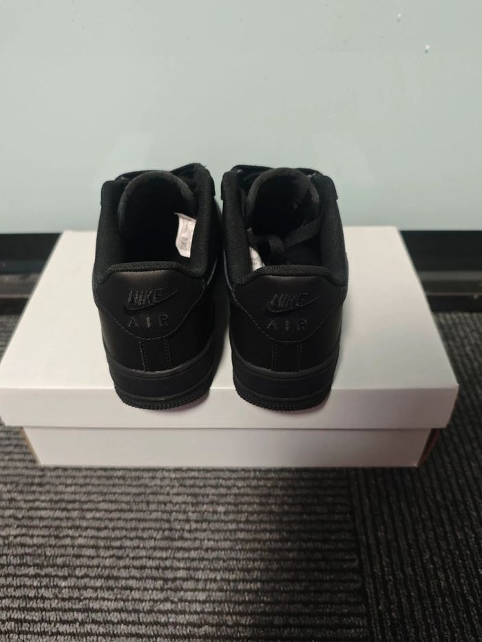 Nike Air Force 1 Low '07 Noir  Taille 42 - photo numéro 4