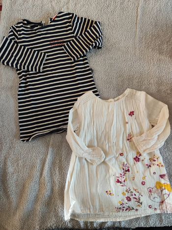Lot de 2 très jolies robes 2 ans