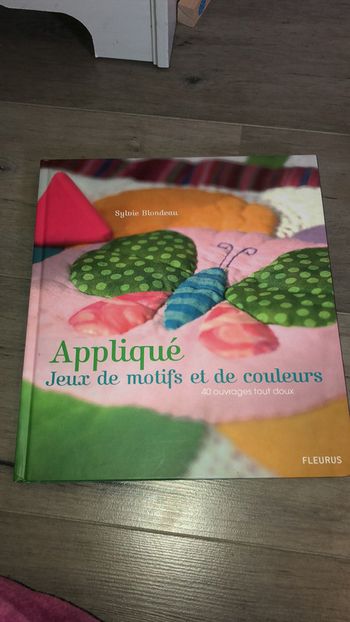 Appliqué jeux de motifs et de couleurs