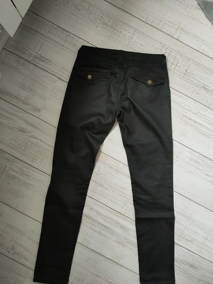 Pantalon droit aspect huilé - photo numéro 3