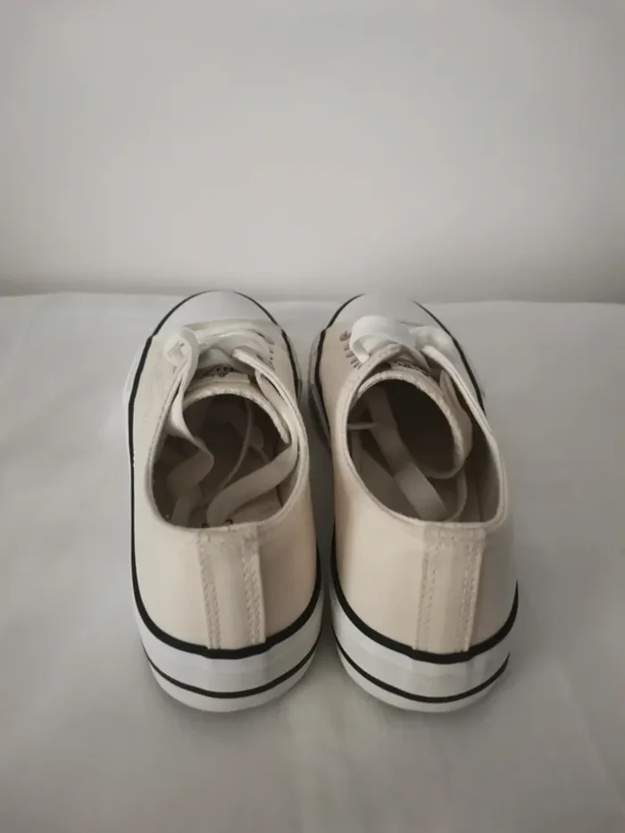 Chaussures toile type converse 36 - photo numéro 4