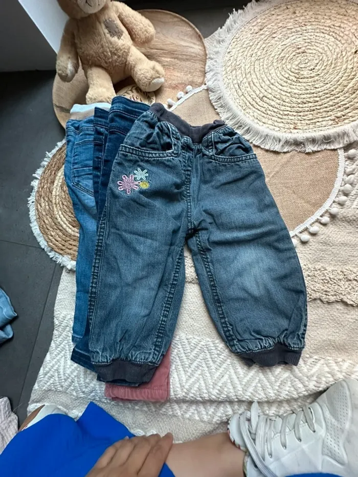 Lot de 5 pantalons 18 mois (+1 jeans) - photo numéro 3