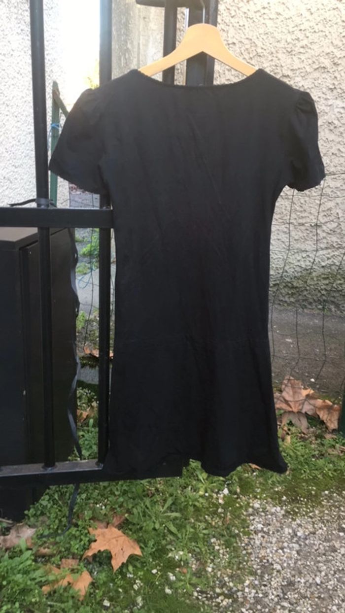 Petite robe noire - photo numéro 5