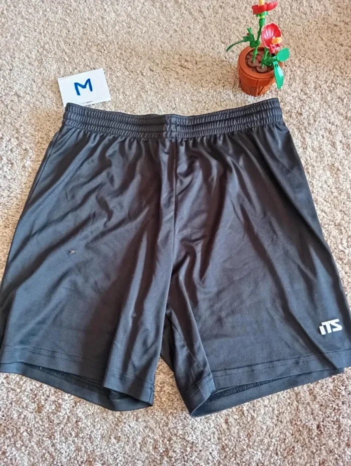 Short de sport taille M