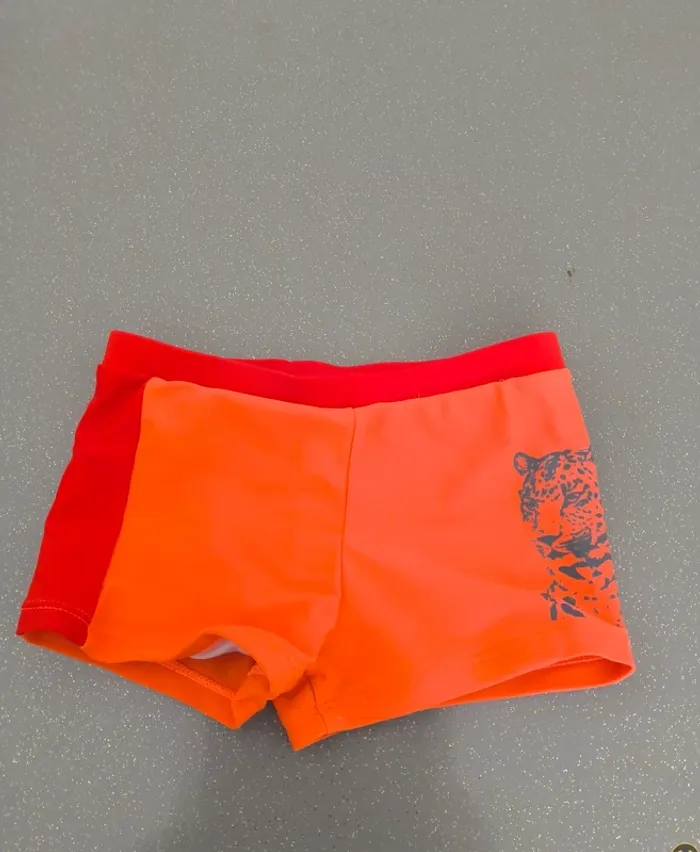 Maillot de bain neuf 23 mois