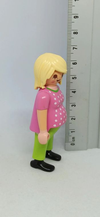 Femme enceinte blonde playmobil