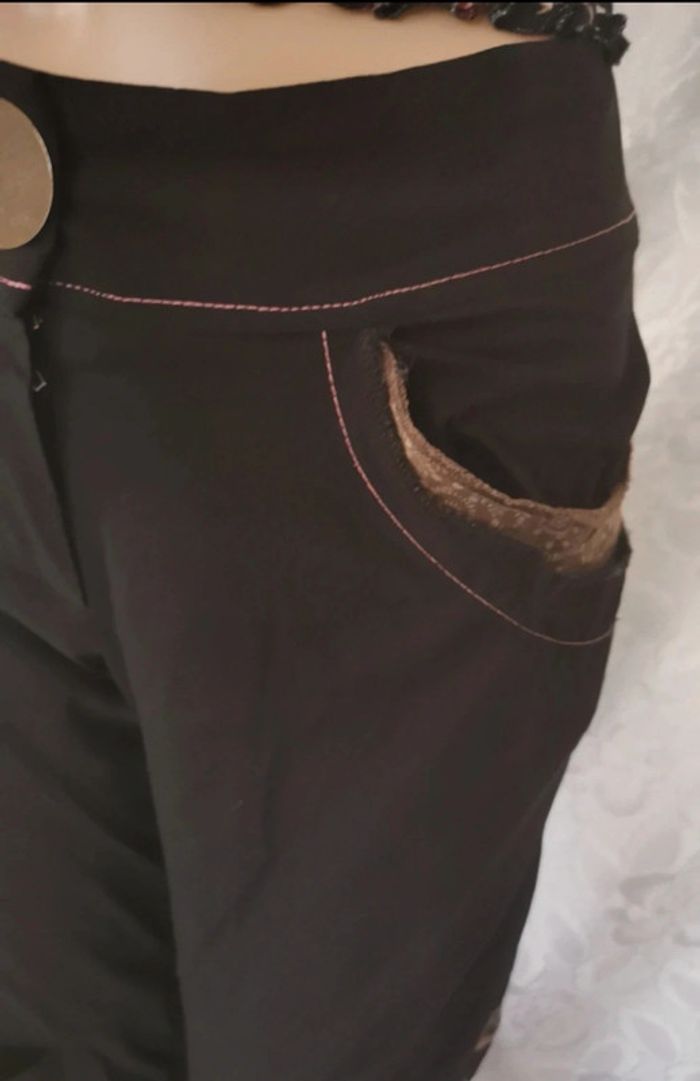 Pantacourt noir et rose – Taille 36. La Mode Est À Vous - photo numéro 6