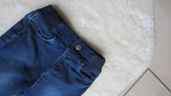 Jeans neuf 12 mois - photo numéro 2