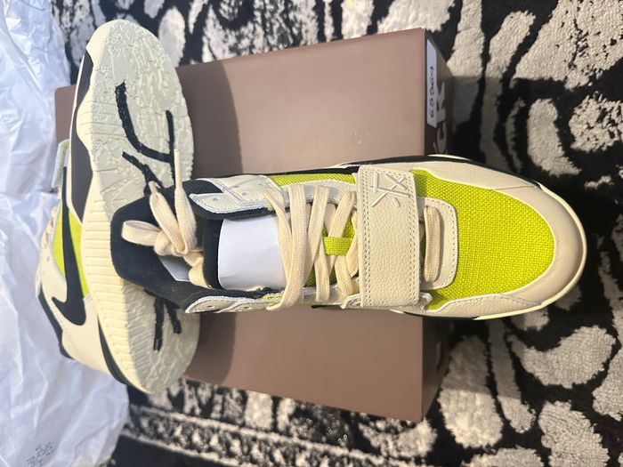 Chaussure Travis scott - photo numéro 4