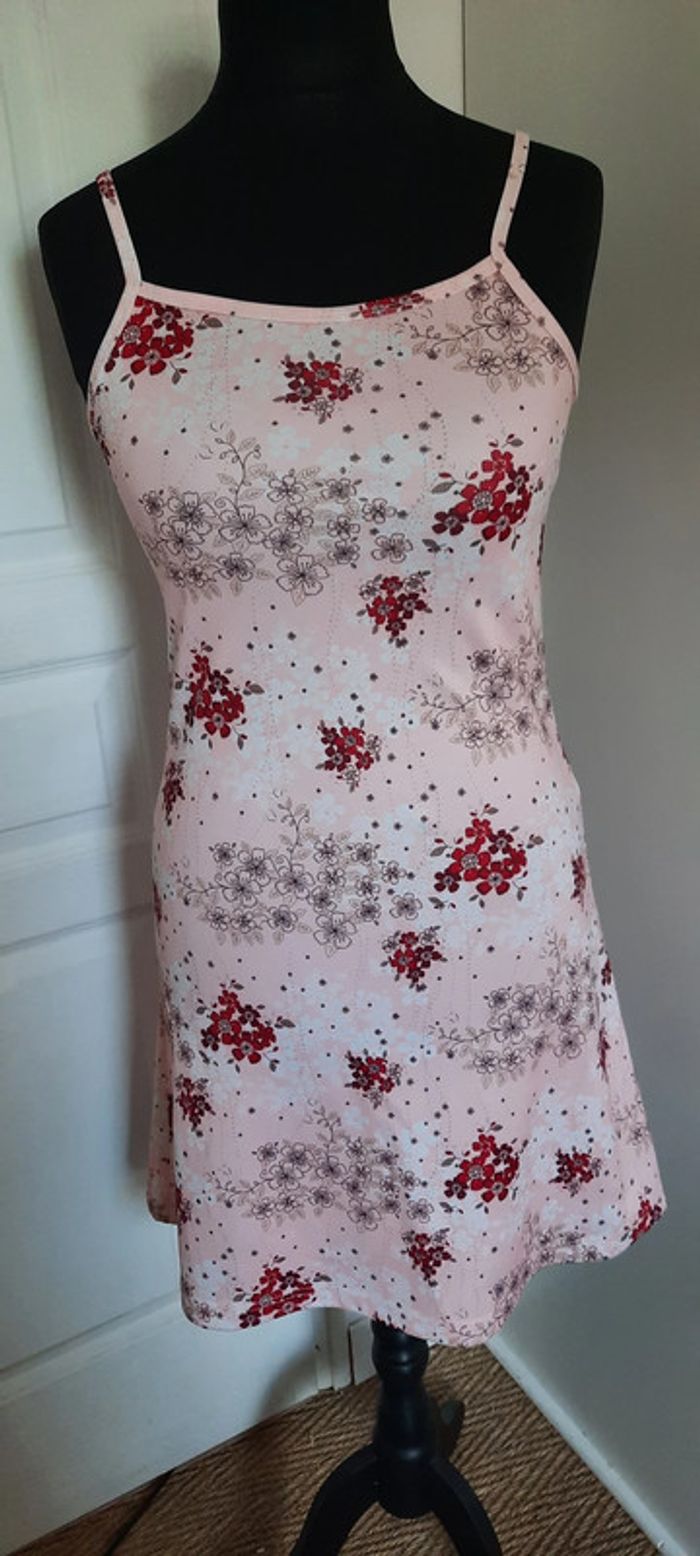 Robe fleurie d'été à bretelles